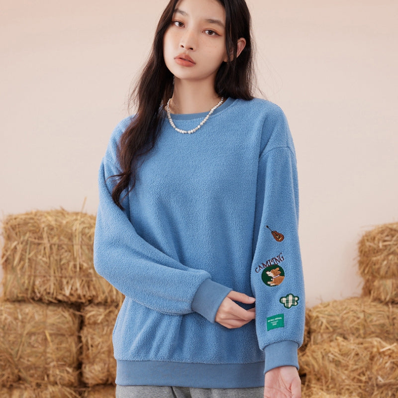 Pull en matière Pilou Pilou de couleur bleu ciel